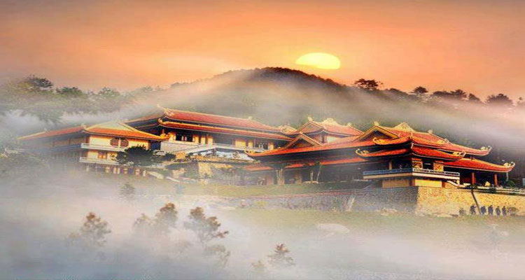 ĐÔI ĐIỀU SUY NGẪM VỀ ĐOẠN TRÍCH VĨNH BIỆT CỬU TRÙNG ĐÀI TRONG VỞ KỊCH VŨ NHƯ TÔ CỦA NHÀ VĂN NGUYỄN HUY TƯỞNG
